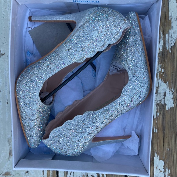 Pumps - Picture 10 of 11